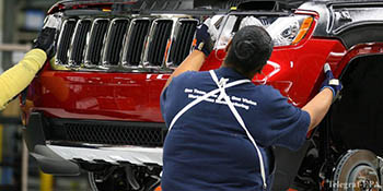 Chrysler отзывает две модели внедорожников из-за тормозных дефектов