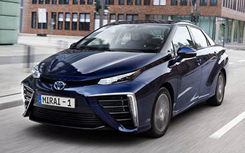 Toyota Mirai с водородным двигателем признана самым экологичным автомобилем