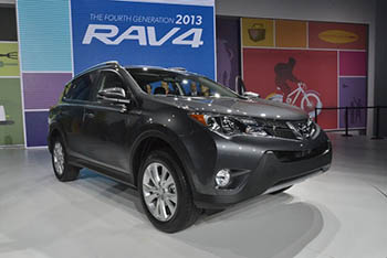 Toyota RAV4: обновленная модель готова к премьере